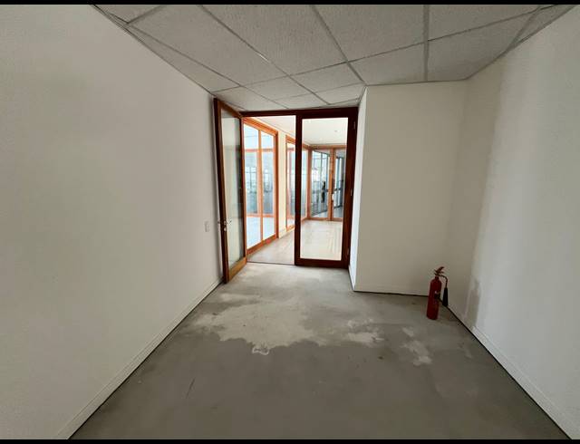 734M² OFFICE TO LET IN PLATTEKLOOF